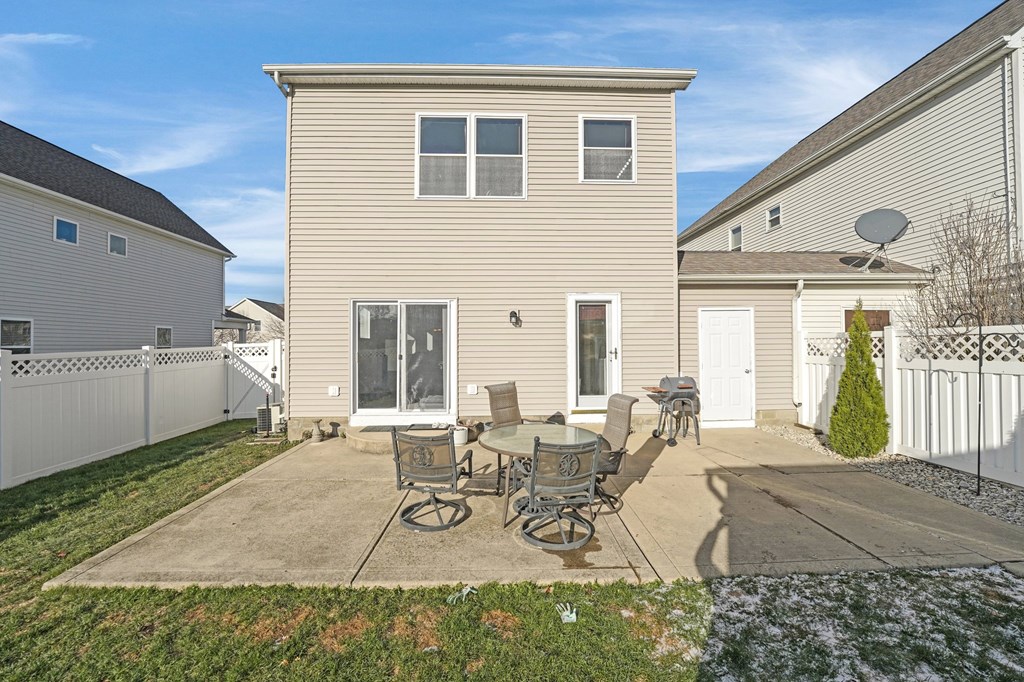 518 Lamplight Drive, Delaware, Ohio 43015, 3 Bedrooms Bedrooms, ,2 BathroomsBathrooms,Residential,For Sale,Lamplight Drive,9067558