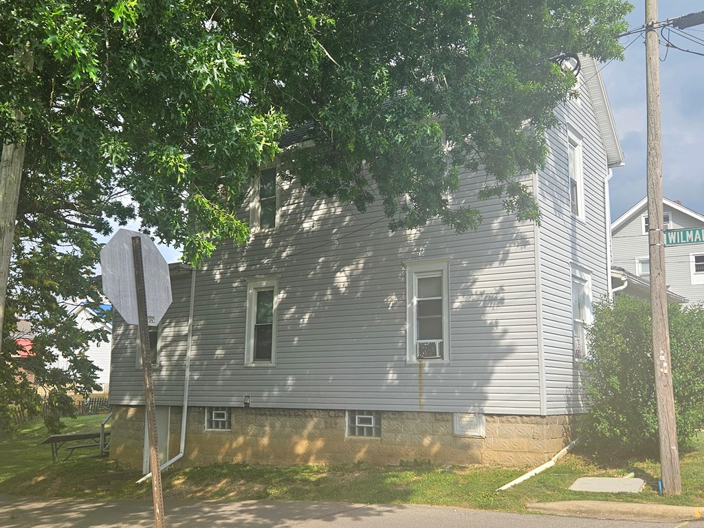 116 -120 Grover Avenue, Mansfield, Ohio 44903, 4 Bedrooms Bedrooms, ,Residential Income,For Sale,-120 Grover Avenue,9067565