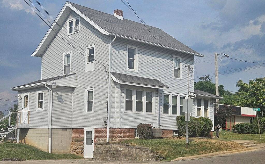 172 -172 1/2 Lexington Avenue, Mansfield, Ohio 44907, 3 Bedrooms Bedrooms, ,Residential Income,For Sale,-172 1/2 Lexington Avenue,9067566