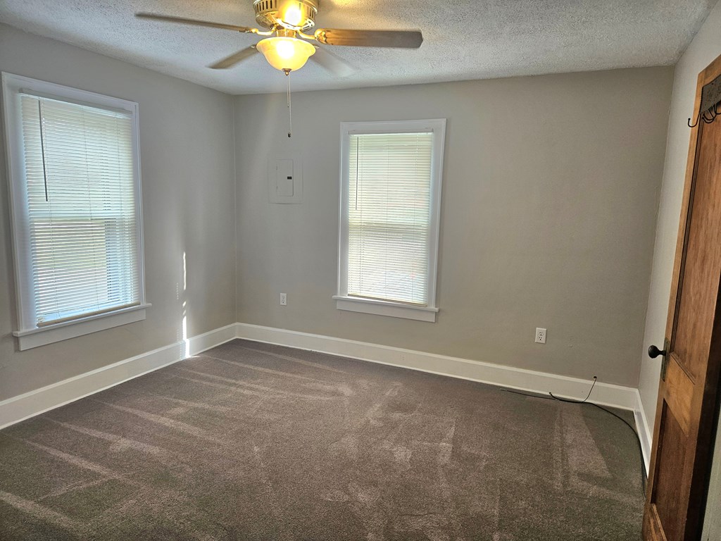 172 -172 1/2 Lexington Avenue, Mansfield, Ohio 44907, 3 Bedrooms Bedrooms, ,Residential Income,For Sale,-172 1/2 Lexington Avenue,9067566
