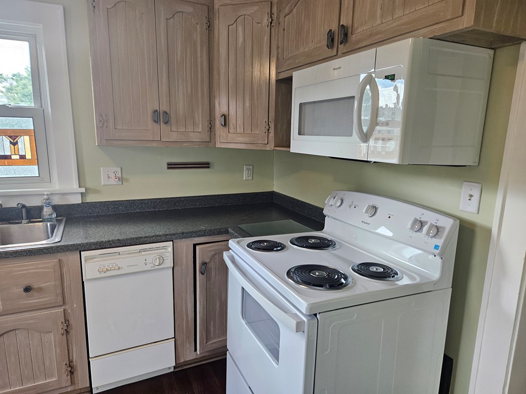 172 -172 1/2 Lexington Avenue, Mansfield, Ohio 44907, 3 Bedrooms Bedrooms, ,Residential Income,For Sale,-172 1/2 Lexington Avenue,9067566