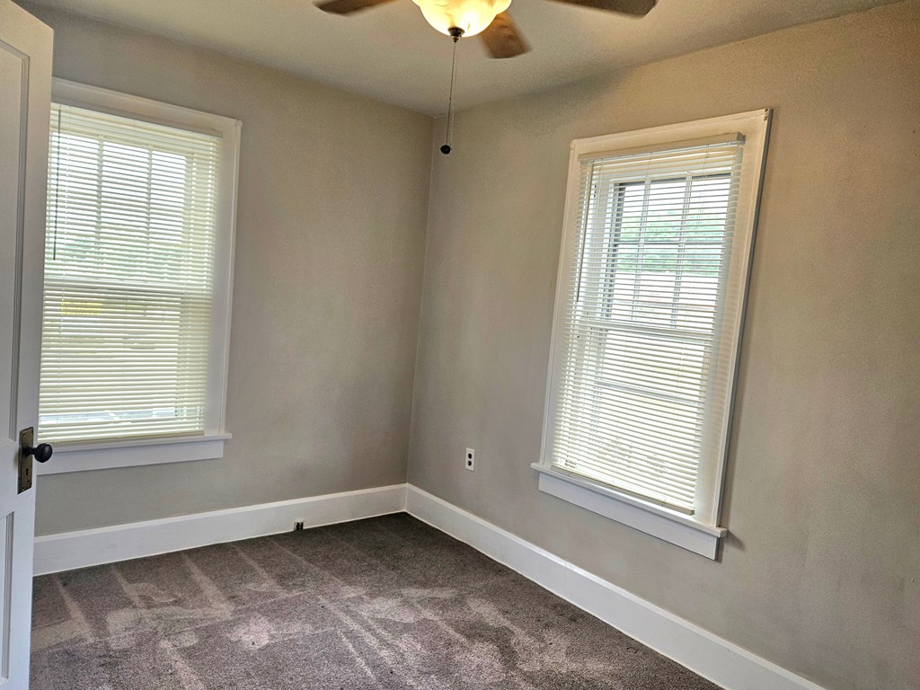172 -172 1/2 Lexington Avenue, Mansfield, Ohio 44907, 3 Bedrooms Bedrooms, ,Residential Income,For Sale,-172 1/2 Lexington Avenue,9067566