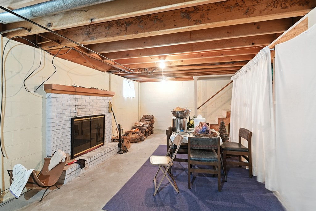136 Elmridge Road, Mansfield, Ohio 44907, 2 Bedrooms Bedrooms, ,3 BathroomsBathrooms,Residential,For Sale,Elmridge Road,9067581