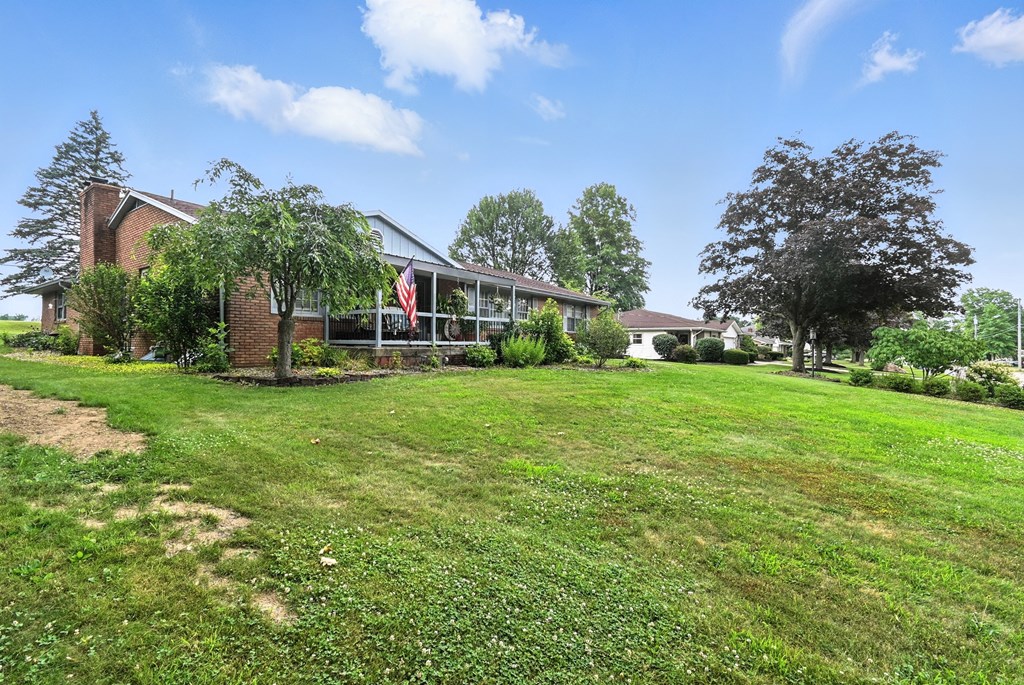 136 Elmridge Road, Mansfield, Ohio 44907, 2 Bedrooms Bedrooms, ,3 BathroomsBathrooms,Residential,For Sale,Elmridge Road,9067581