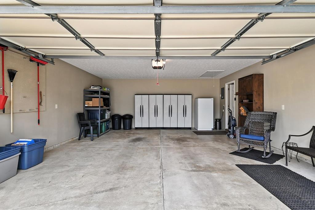 1182 Cobblefield Drive, Ontario, Ohio 44903, 3 Bedrooms Bedrooms, ,2 BathroomsBathrooms,Residential,For Sale,Cobblefield Drive,9067582