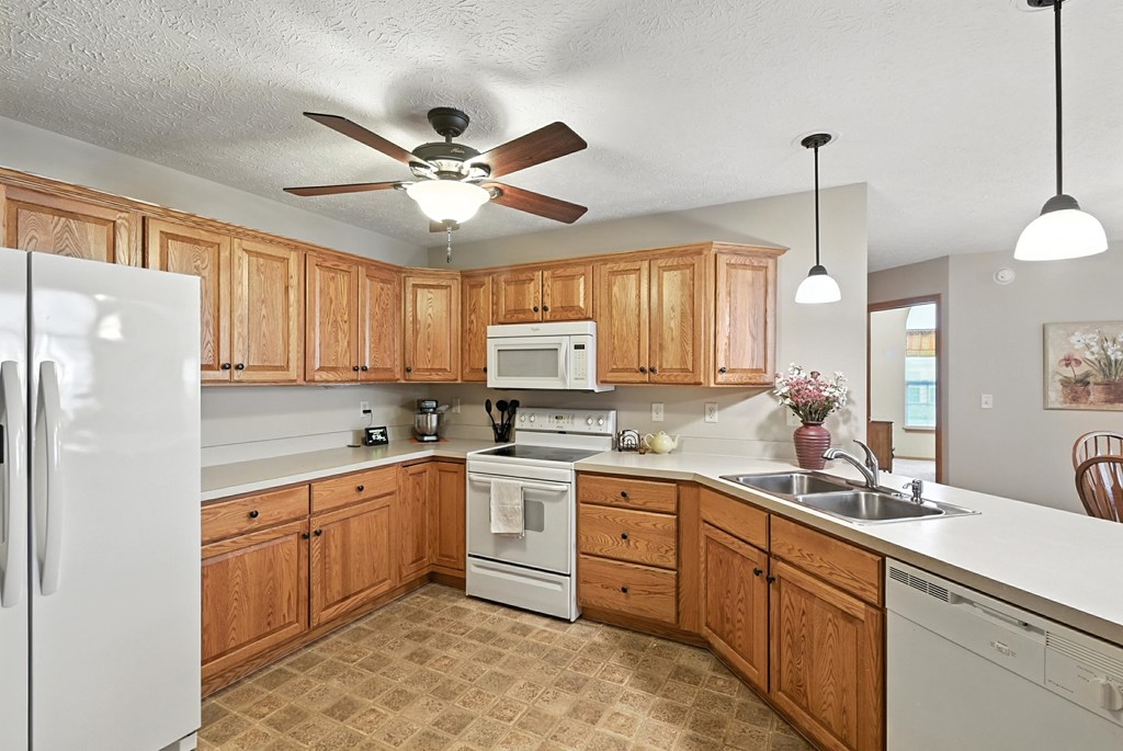 1182 Cobblefield Drive, Ontario, Ohio 44903, 3 Bedrooms Bedrooms, ,2 BathroomsBathrooms,Residential,For Sale,Cobblefield Drive,9067582
