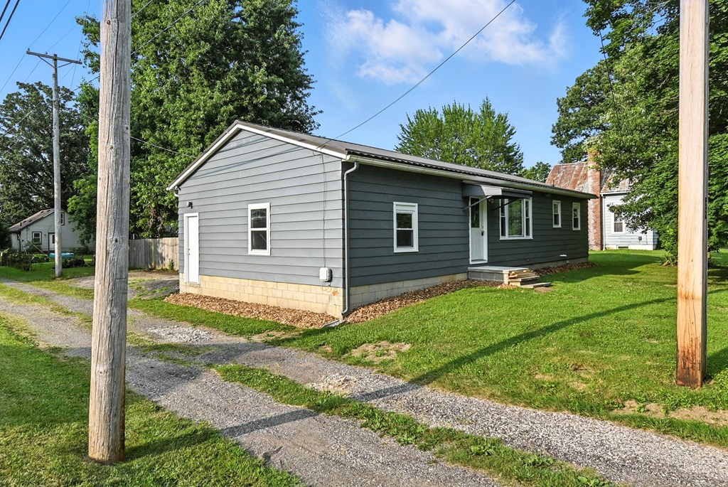 438 Mackey Street, Galion, Ohio 44833, 3 Bedrooms Bedrooms, ,1 BathroomBathrooms,Residential,For Sale,Mackey Street,9067590
