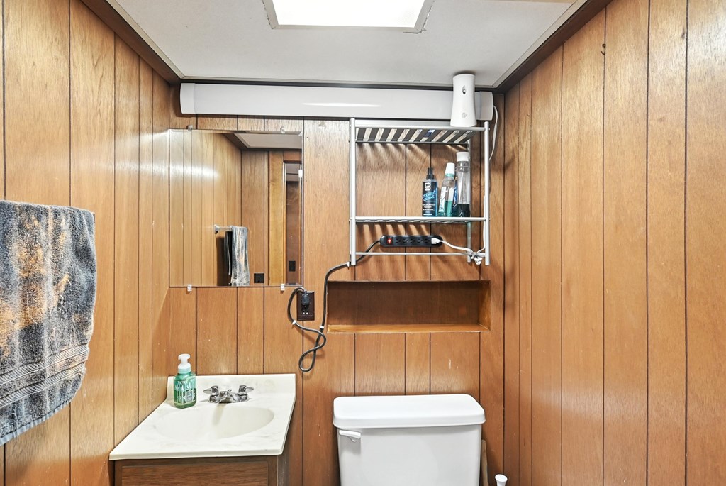 305 N Boston St, Galion, Ohio 44833, 2 Bedrooms Bedrooms, ,1 BathroomBathrooms,Residential,For Sale,Boston St,9067628