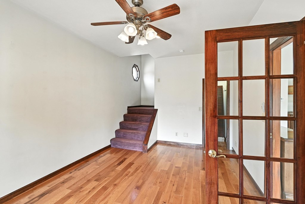 8 Miami Street, Mount Vernon, Ohio 43050, 5 Bedrooms Bedrooms, ,3 BathroomsBathrooms,Residential,For Sale,Miami Street,9067654
