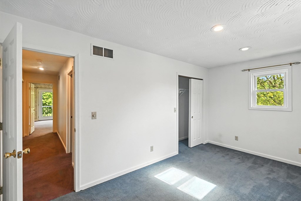 8 Miami Street, Mount Vernon, Ohio 43050, 5 Bedrooms Bedrooms, ,3 BathroomsBathrooms,Residential,For Sale,Miami Street,9067654