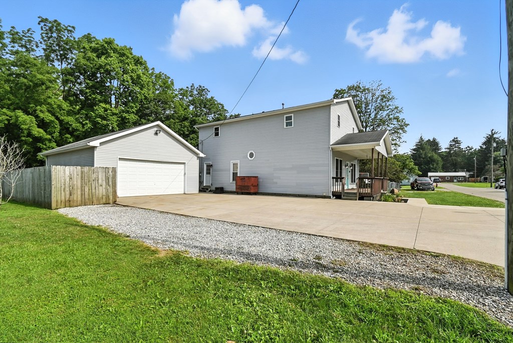 8 Miami Street, Mount Vernon, Ohio 43050, 5 Bedrooms Bedrooms, ,3 BathroomsBathrooms,Residential,For Sale,Miami Street,9067654