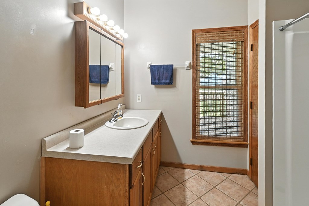 8 Miami Street, Mount Vernon, Ohio 43050, 5 Bedrooms Bedrooms, ,3 BathroomsBathrooms,Residential,For Sale,Miami Street,9067654