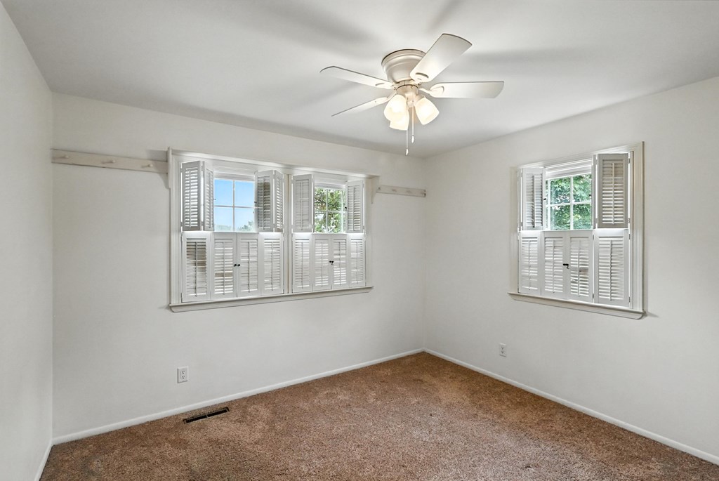1085 Lewis Road, Mansfield, Ohio 44903, 4 Bedrooms Bedrooms, ,2 BathroomsBathrooms,Residential,For Sale,Lewis Road,9067658