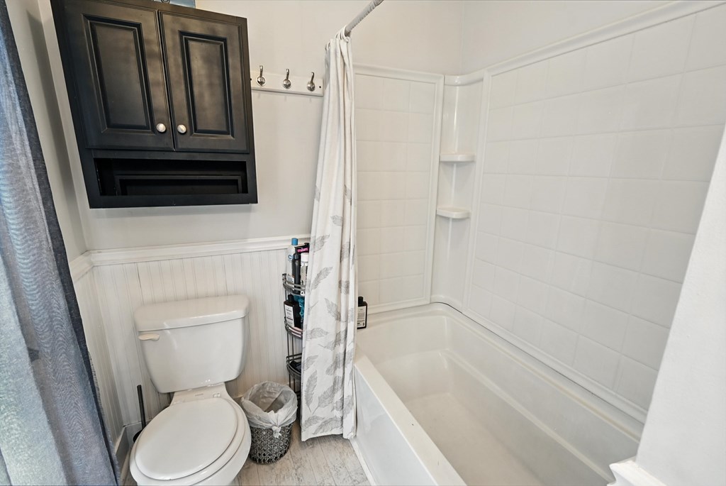 919 W High Street, Mount Vernon, Ohio 43050, 3 Bedrooms Bedrooms, ,1 BathroomBathrooms,Residential,For Sale,High Street,9067660