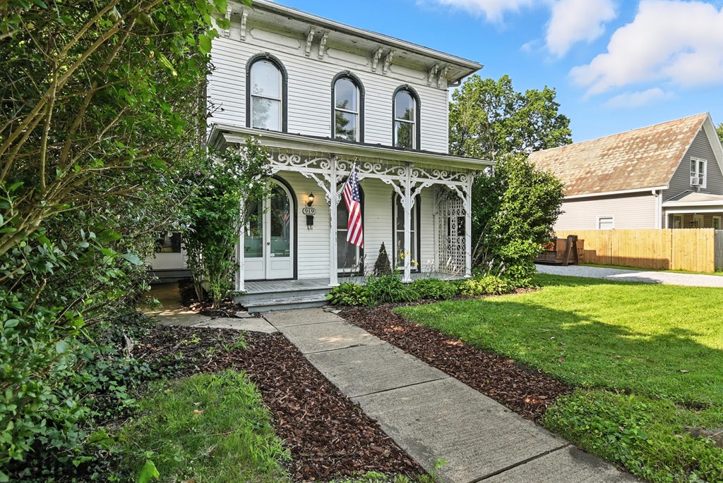 919 W High Street, Mount Vernon, Ohio 43050, 3 Bedrooms Bedrooms, ,1 BathroomBathrooms,Residential,For Sale,High Street,9067660
