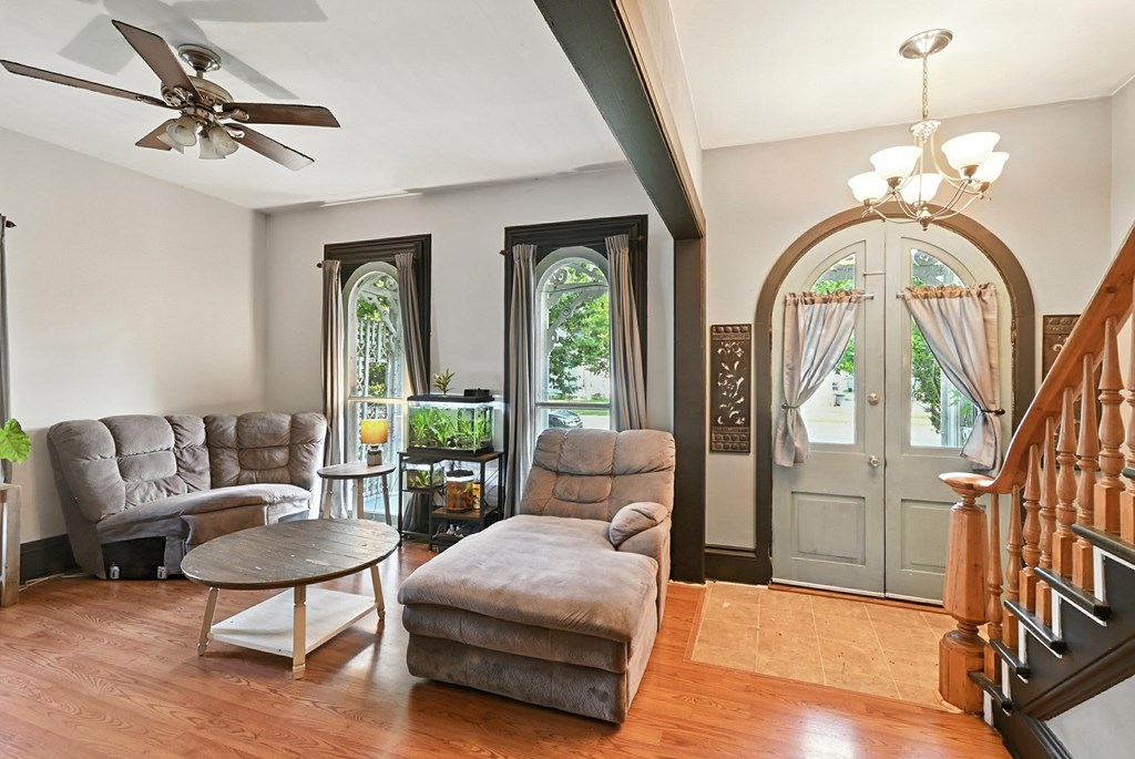 919 W High Street, Mount Vernon, Ohio 43050, 3 Bedrooms Bedrooms, ,1 BathroomBathrooms,Residential,For Sale,High Street,9067660