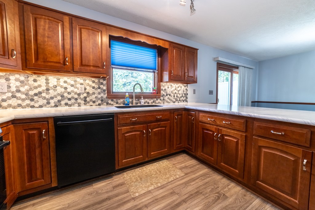 1859 Cunning Drive, Mansfield, Ohio 44907, 2 Bedrooms Bedrooms, ,3 BathroomsBathrooms,Residential,For Sale,Cunning Drive,9067670