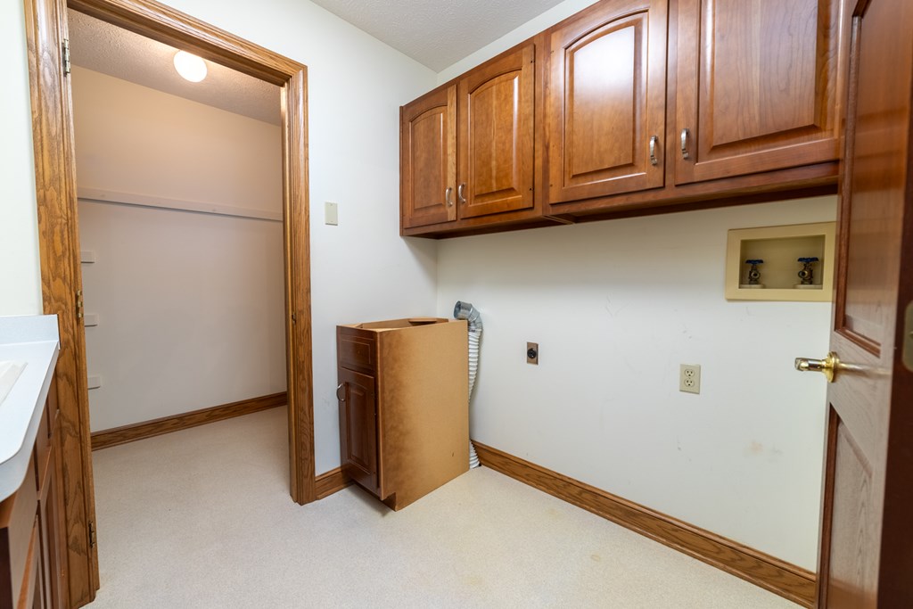 1859 Cunning Drive, Mansfield, Ohio 44907, 2 Bedrooms Bedrooms, ,3 BathroomsBathrooms,Residential,For Sale,Cunning Drive,9067670