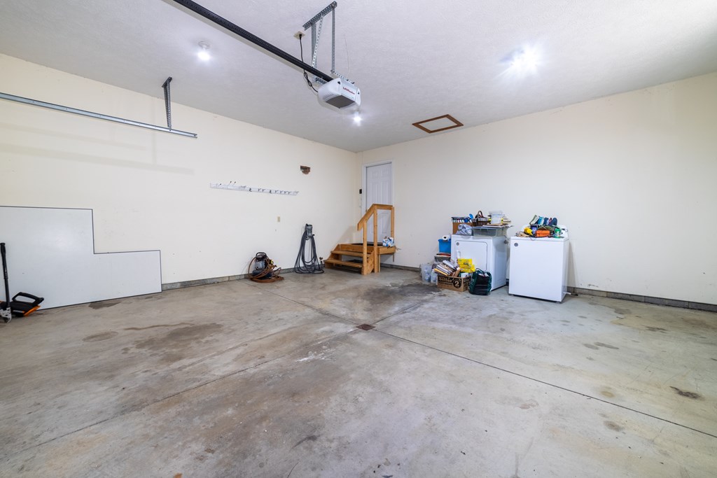 1859 Cunning Drive, Mansfield, Ohio 44907, 2 Bedrooms Bedrooms, ,3 BathroomsBathrooms,Residential,For Sale,Cunning Drive,9067670