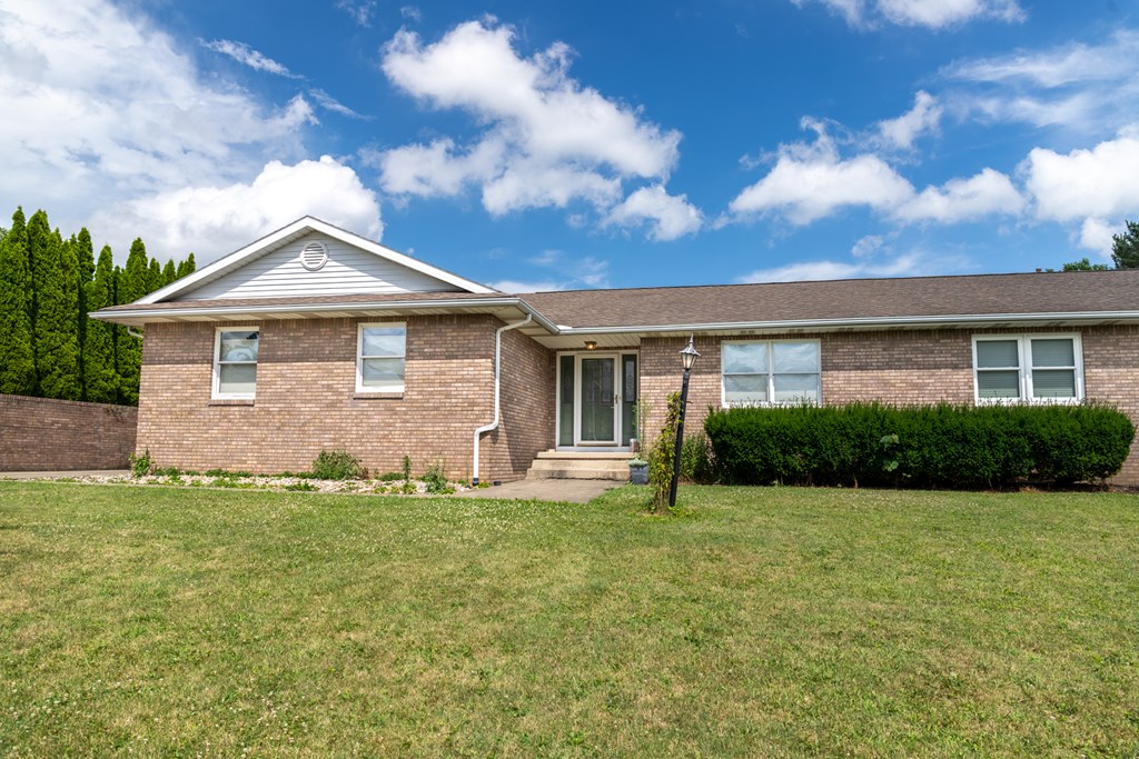 1859 Cunning Drive, Mansfield, Ohio 44907, 2 Bedrooms Bedrooms, ,3 BathroomsBathrooms,Residential,For Sale,Cunning Drive,9067670
