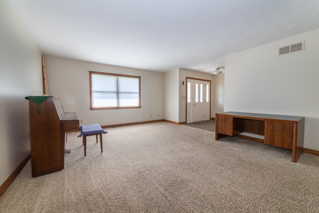 1859 Cunning Drive, Mansfield, Ohio 44907, 2 Bedrooms Bedrooms, ,3 BathroomsBathrooms,Residential,For Sale,Cunning Drive,9067670