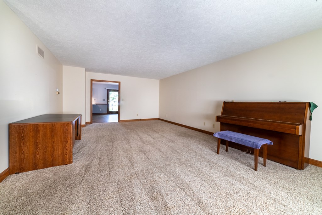 1859 Cunning Drive, Mansfield, Ohio 44907, 2 Bedrooms Bedrooms, ,3 BathroomsBathrooms,Residential,For Sale,Cunning Drive,9067670