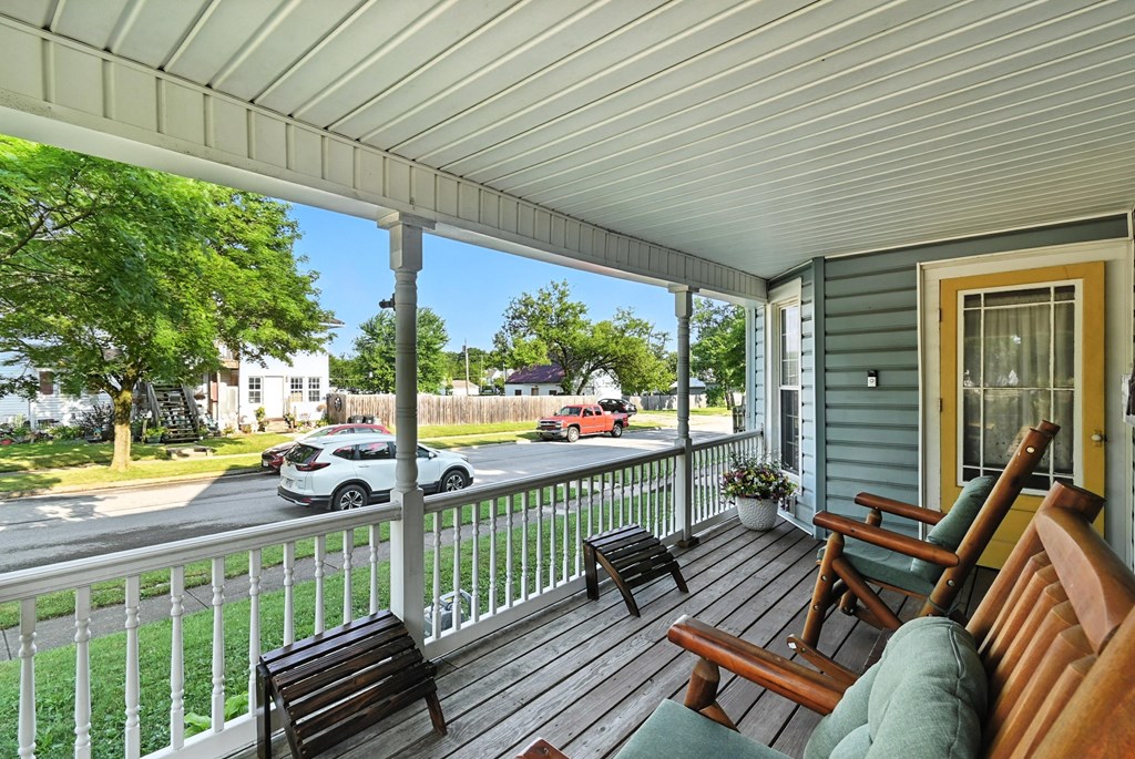 105 Washington Street, Willard, Ohio 44890, 3 Bedrooms Bedrooms, ,1 BathroomBathrooms,Residential,For Sale,Washington Street,9067674