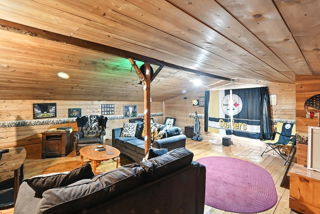 105 Washington Street, Willard, Ohio 44890, 3 Bedrooms Bedrooms, ,1 BathroomBathrooms,Residential,For Sale,Washington Street,9067674