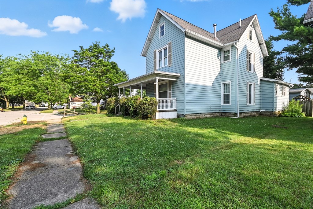 105 Washington Street, Willard, Ohio 44890, 3 Bedrooms Bedrooms, ,1 BathroomBathrooms,Residential,For Sale,Washington Street,9067674