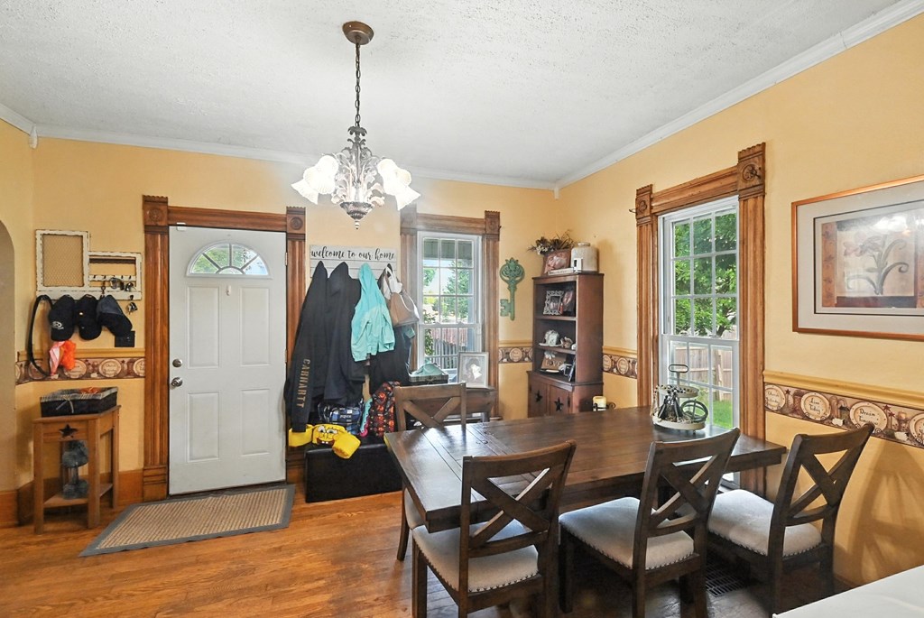 105 Washington Street, Willard, Ohio 44890, 3 Bedrooms Bedrooms, ,1 BathroomBathrooms,Residential,For Sale,Washington Street,9067674
