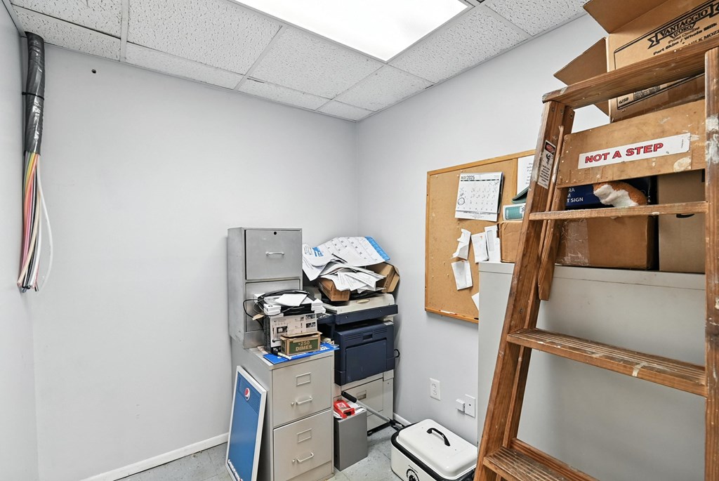 325 E Center Street, Bellevue, Ohio 44811, ,Commercial Sale,For Sale,Center Street,9067675