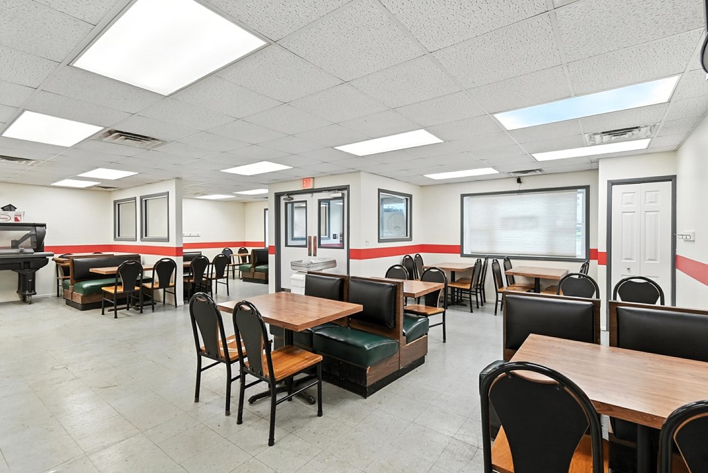 325 E Center Street, Bellevue, Ohio 44811, ,Commercial Sale,For Sale,Center Street,9067675