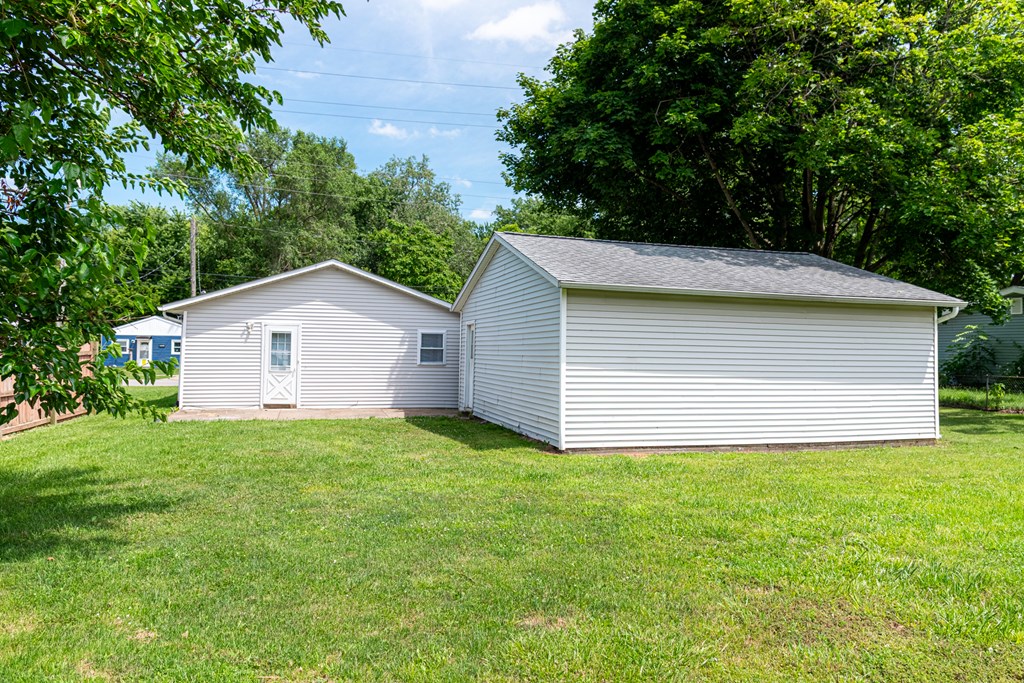 1225 E Farwell Street, Sandusky, Ohio 44870, 2 Bedrooms Bedrooms, ,1 BathroomBathrooms,Residential,For Sale,Farwell Street,9067712
