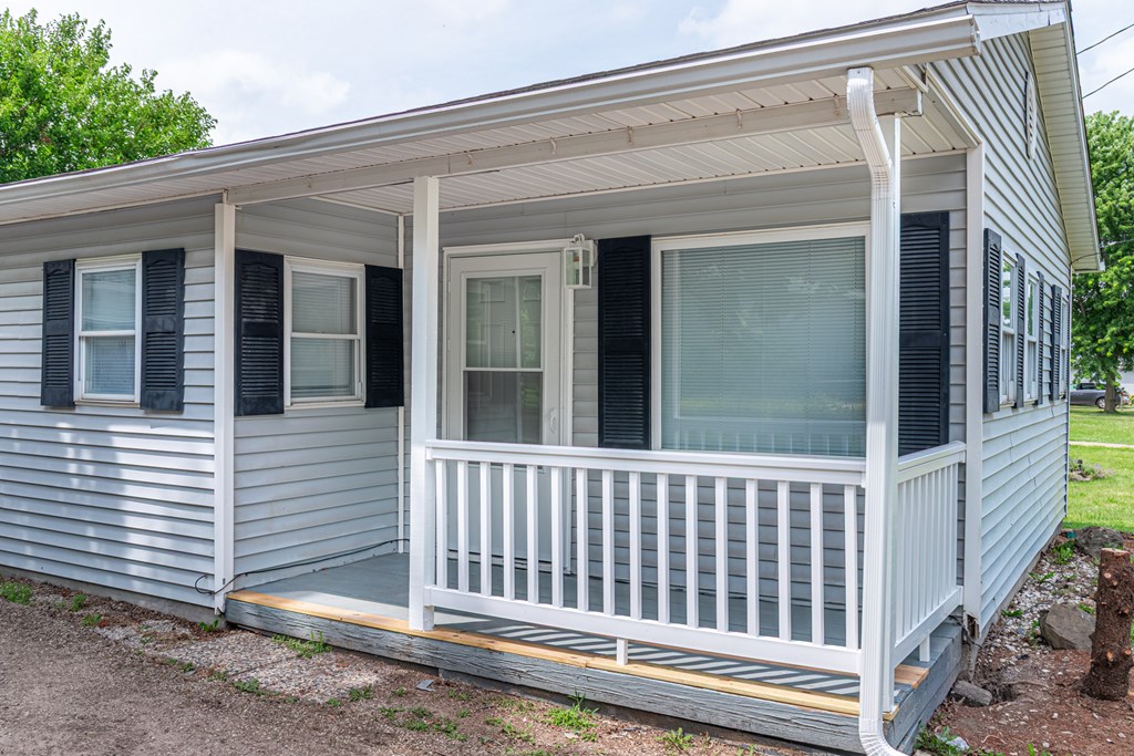 1225 E Farwell Street, Sandusky, Ohio 44870, 2 Bedrooms Bedrooms, ,1 BathroomBathrooms,Residential,For Sale,Farwell Street,9067712