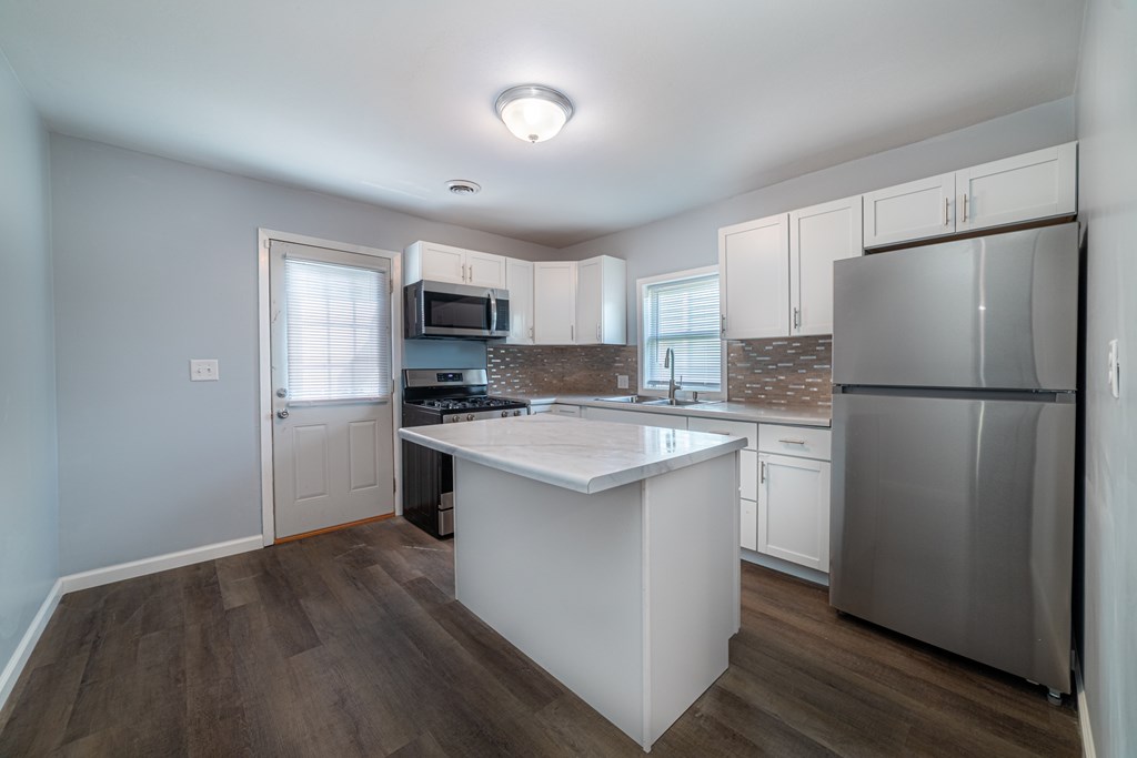 1225 E Farwell Street, Sandusky, Ohio 44870, 2 Bedrooms Bedrooms, ,1 BathroomBathrooms,Residential,For Sale,Farwell Street,9067712
