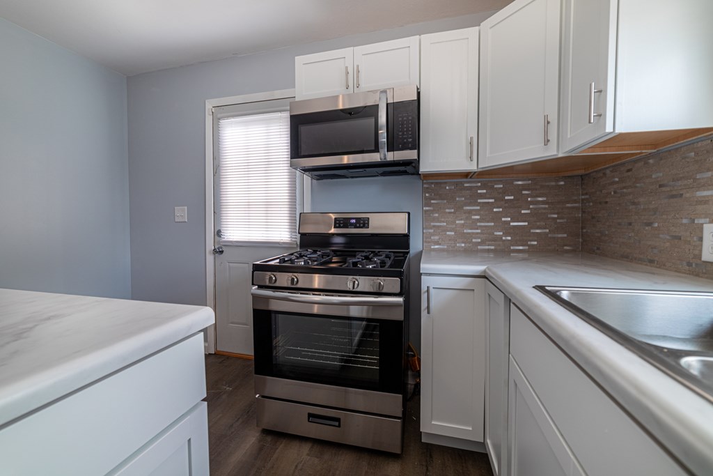1225 E Farwell Street, Sandusky, Ohio 44870, 2 Bedrooms Bedrooms, ,1 BathroomBathrooms,Residential,For Sale,Farwell Street,9067712