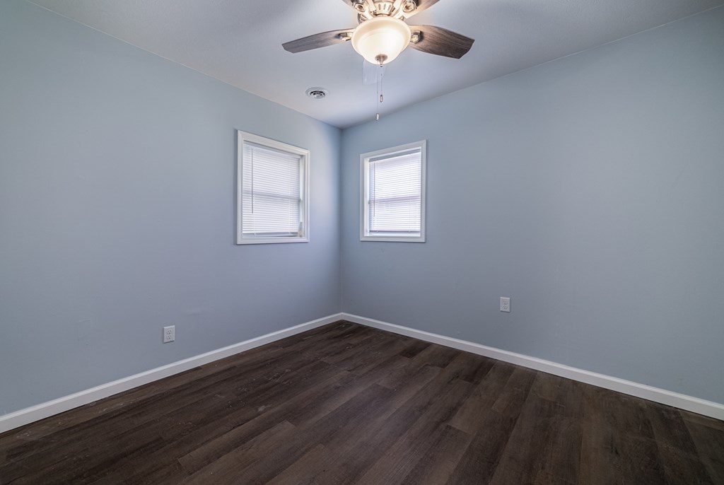 1225 E Farwell Street, Sandusky, Ohio 44870, 2 Bedrooms Bedrooms, ,1 BathroomBathrooms,Residential,For Sale,Farwell Street,9067712