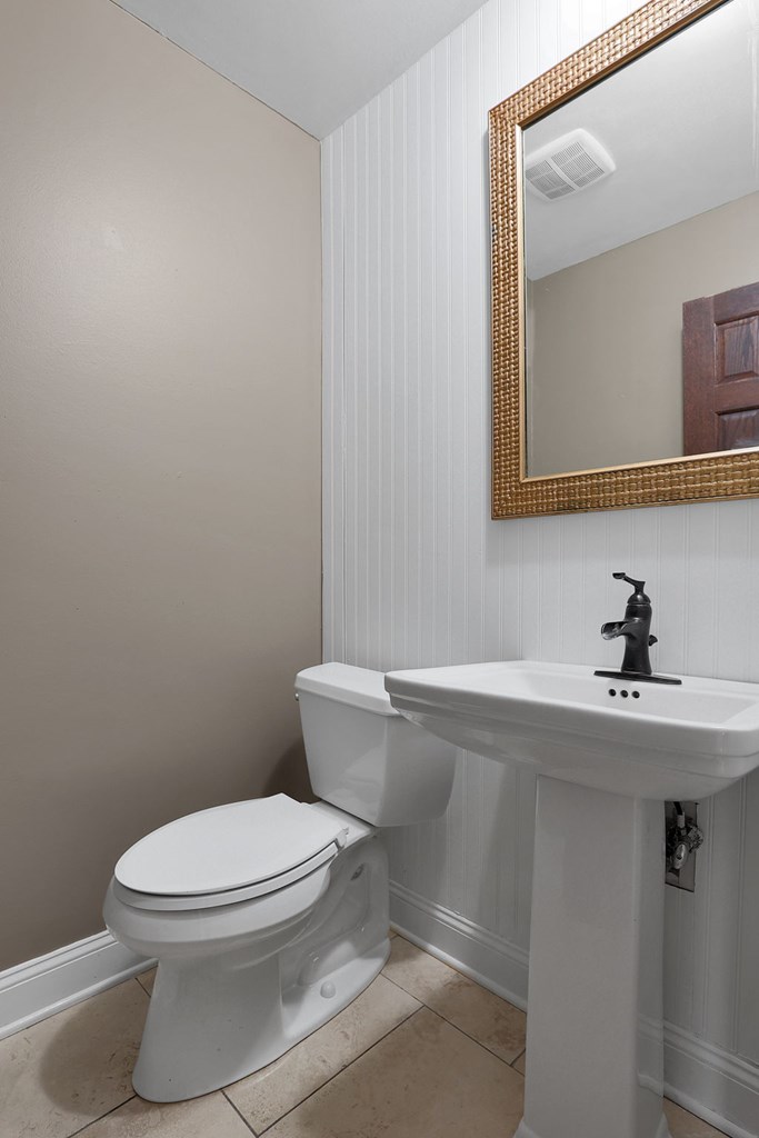 1380 Brenthaven Place, Columbus, Ohio 43228, 4 Bedrooms Bedrooms, ,3 BathroomsBathrooms,Residential,For Sale,Brenthaven Place,9067714