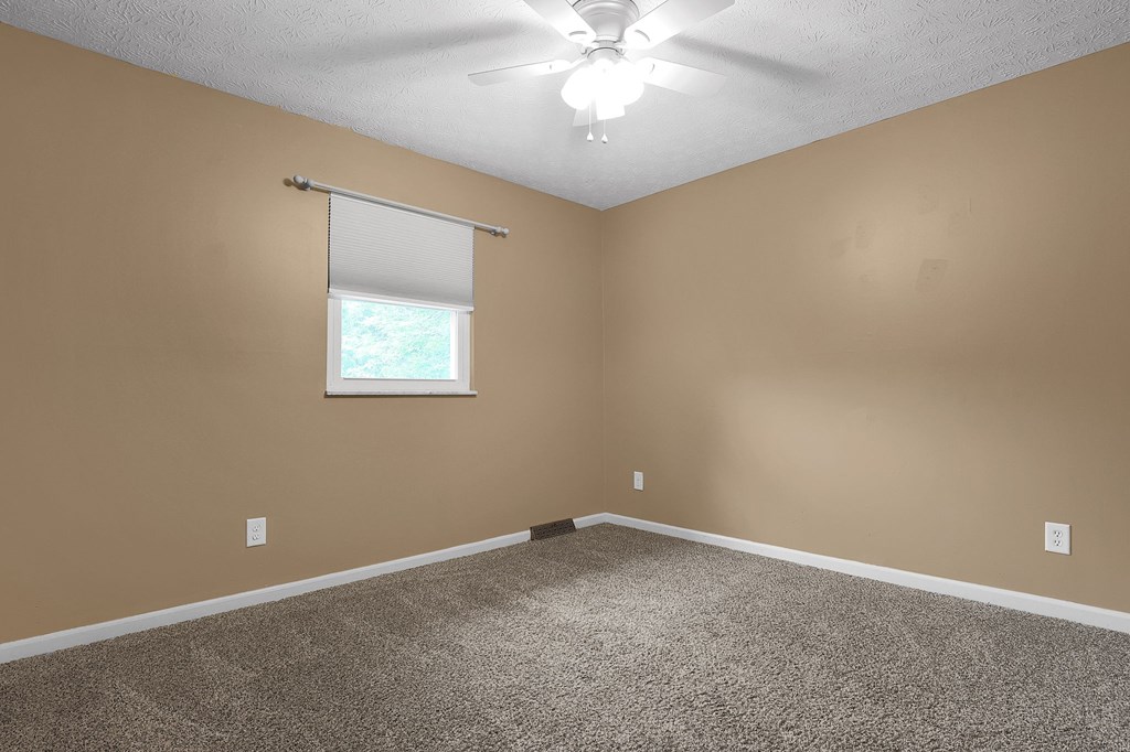 1380 Brenthaven Place, Columbus, Ohio 43228, 4 Bedrooms Bedrooms, ,3 BathroomsBathrooms,Residential,For Sale,Brenthaven Place,9067714