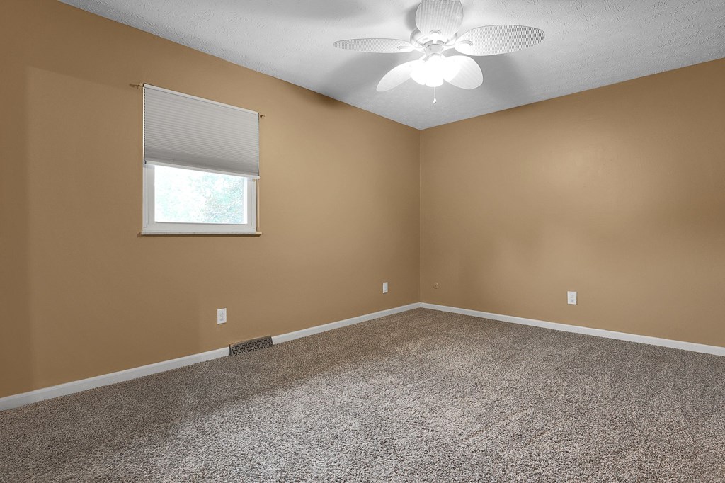 1380 Brenthaven Place, Columbus, Ohio 43228, 4 Bedrooms Bedrooms, ,3 BathroomsBathrooms,Residential,For Sale,Brenthaven Place,9067714