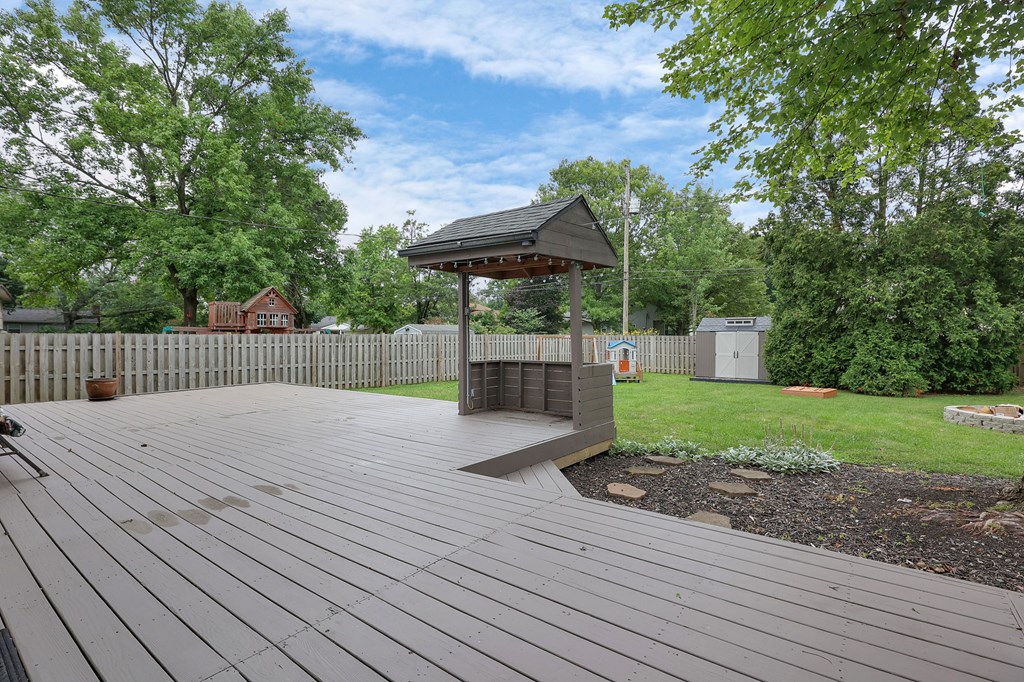 1380 Brenthaven Place, Columbus, Ohio 43228, 4 Bedrooms Bedrooms, ,3 BathroomsBathrooms,Residential,For Sale,Brenthaven Place,9067714