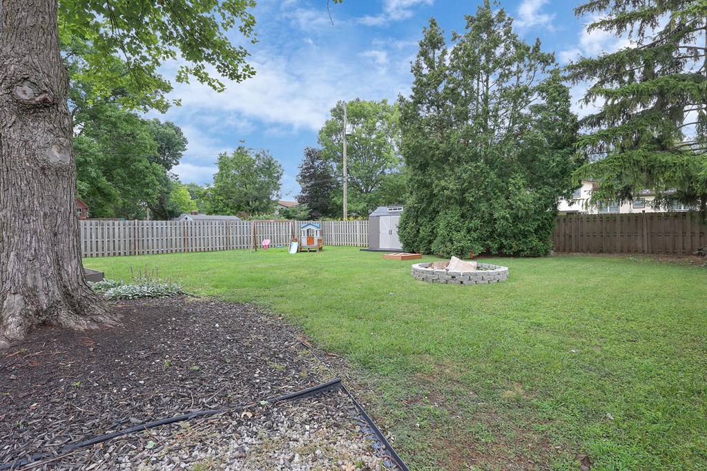 1380 Brenthaven Place, Columbus, Ohio 43228, 4 Bedrooms Bedrooms, ,3 BathroomsBathrooms,Residential,For Sale,Brenthaven Place,9067714