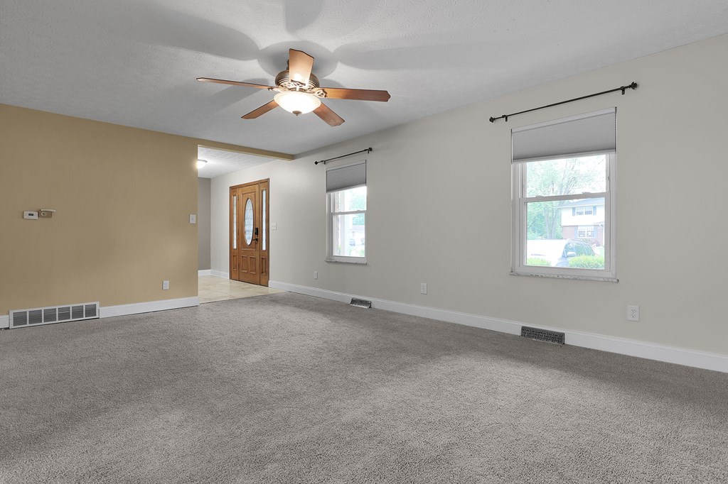 1380 Brenthaven Place, Columbus, Ohio 43228, 4 Bedrooms Bedrooms, ,3 BathroomsBathrooms,Residential,For Sale,Brenthaven Place,9067714