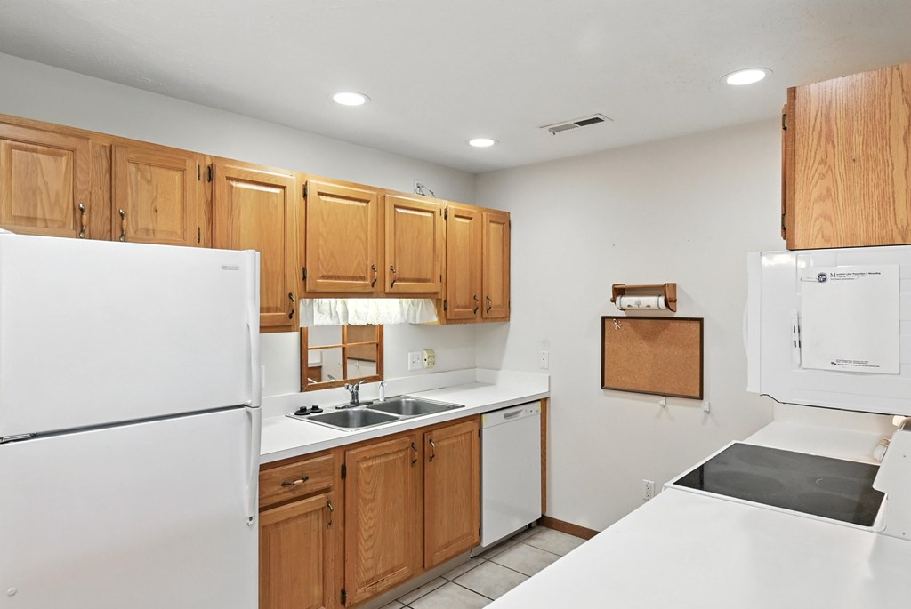 728 Villa Drive, Ontario, Ohio 44906, 3 Bedrooms Bedrooms, ,2 BathroomsBathrooms,Residential,For Sale,Villa Drive,9067736