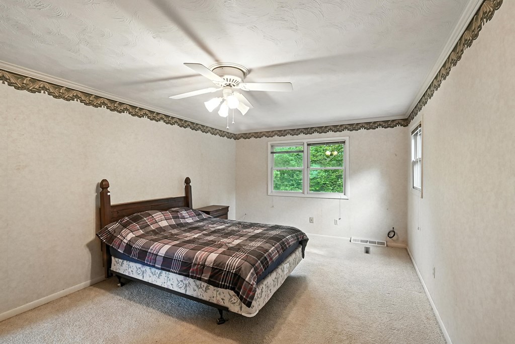 400 Garver Road, Mansfield, Ohio 44903, 5 Bedrooms Bedrooms, ,3 BathroomsBathrooms,Residential,For Sale,Garver Road,9067779