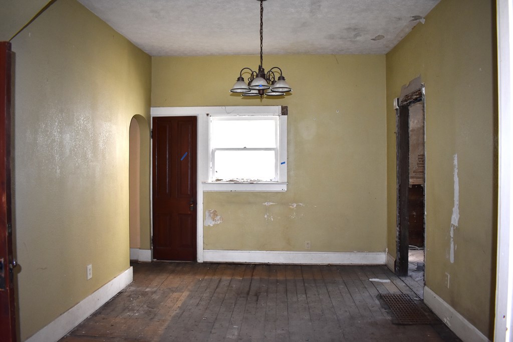 620 S Ohio Avenue, Sidney, Ohio 45365, 3 Bedrooms Bedrooms, ,2 BathroomsBathrooms,Residential,For Sale,Ohio Avenue,9067806
