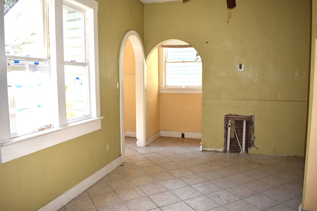 620 S Ohio Avenue, Sidney, Ohio 45365, 3 Bedrooms Bedrooms, ,2 BathroomsBathrooms,Residential,For Sale,Ohio Avenue,9067806