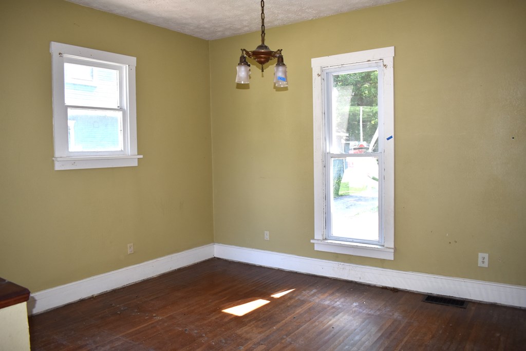 620 S Ohio Avenue, Sidney, Ohio 45365, 3 Bedrooms Bedrooms, ,2 BathroomsBathrooms,Residential,For Sale,Ohio Avenue,9067806