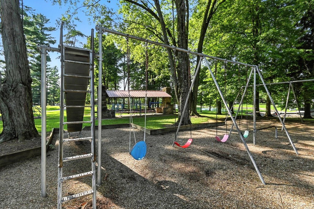 15 Park Circle Dr., Crestline, Ohio 44827, 2 Bedrooms Bedrooms, ,1 BathroomBathrooms,Residential,For Sale,Park Circle Dr.,9067842