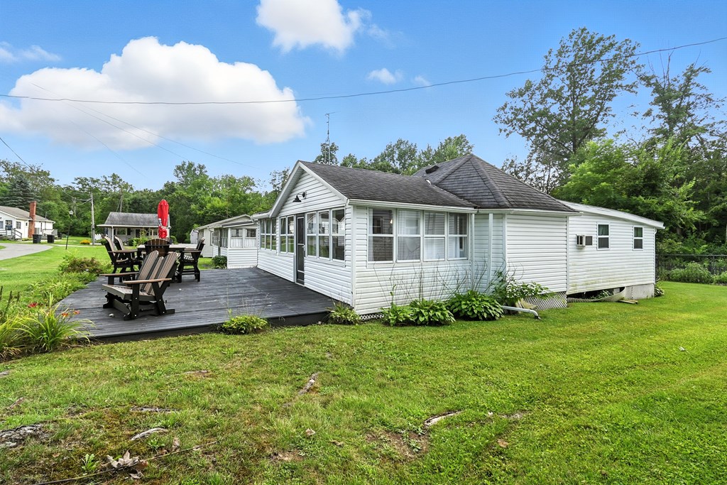 15 Park Circle Dr., Crestline, Ohio 44827, 2 Bedrooms Bedrooms, ,1 BathroomBathrooms,Residential,For Sale,Park Circle Dr.,9067842